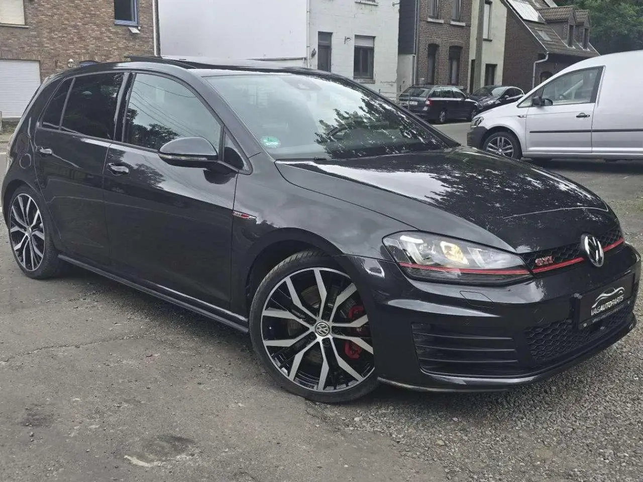 Photo 1 : Volkswagen Golf 2016 Petrol