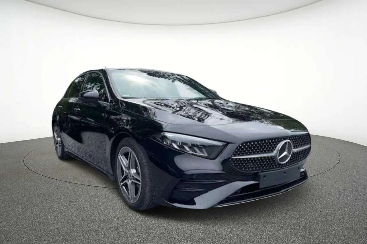 Photo 1 : Mercedes-benz Classe A 2023 Petrol