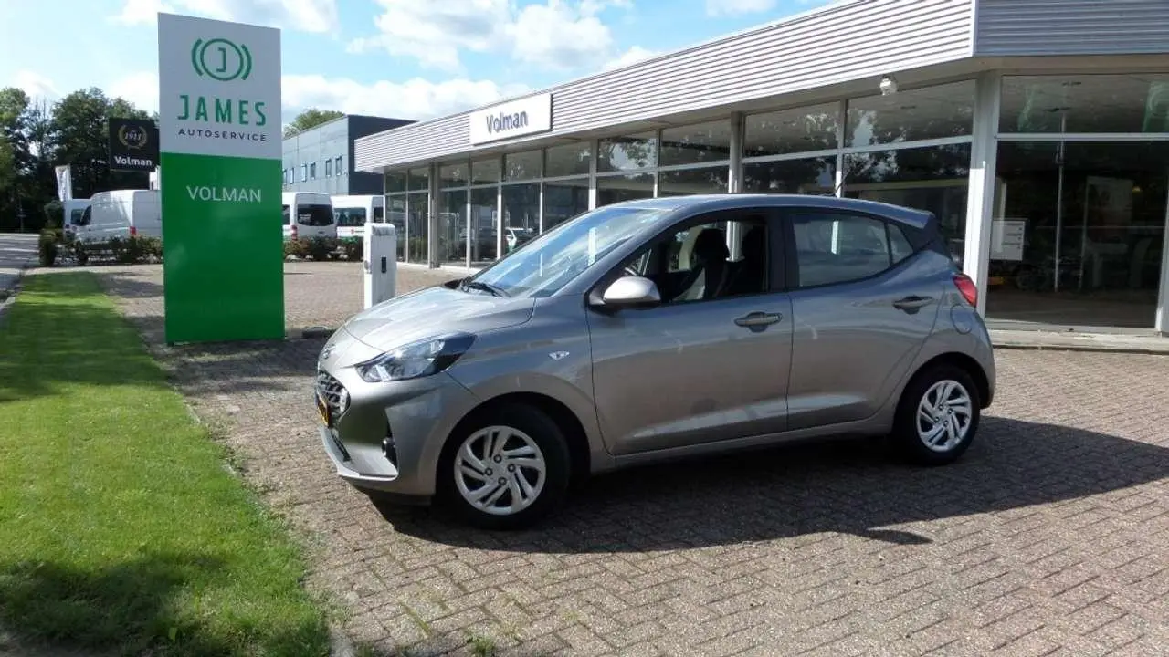 Photo 1 : Hyundai I10 2023 Petrol