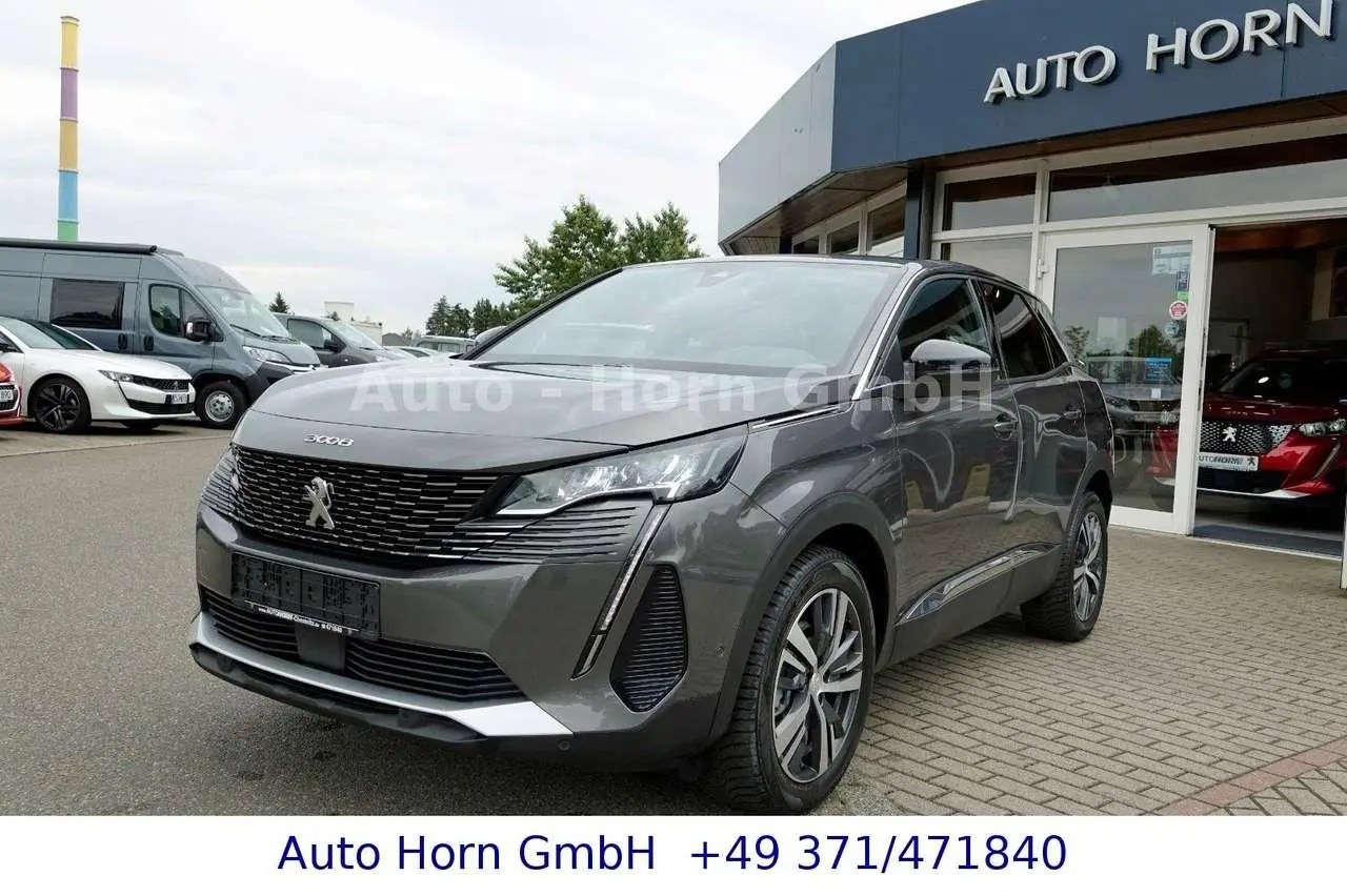 Photo 1 : Peugeot 3008 2023 Petrol