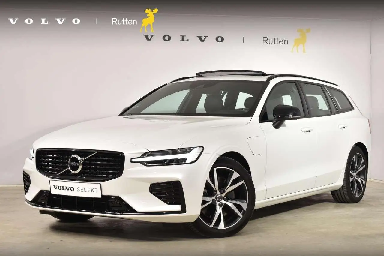 Photo 1 : Volvo V60 2022 Hybride