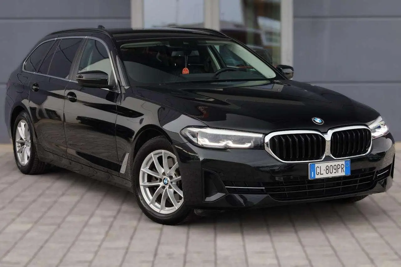 Photo 1 : Bmw Serie 5 2022 Hybrid