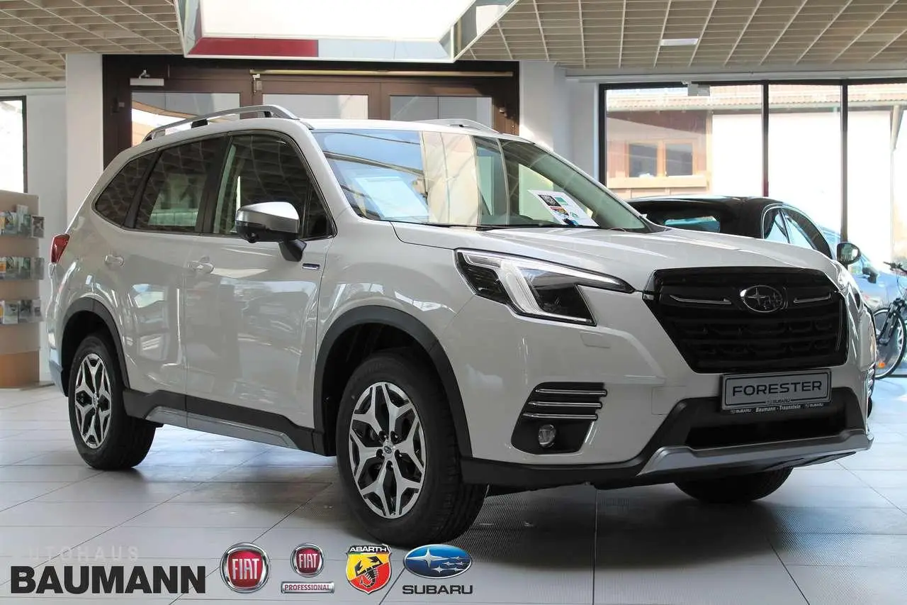 Photo 1 : Subaru Forester 2023 Hybride