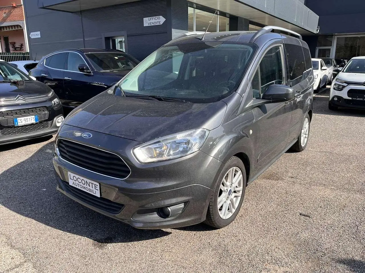 Photo 1 : Ford Tourneo 2018 Essence