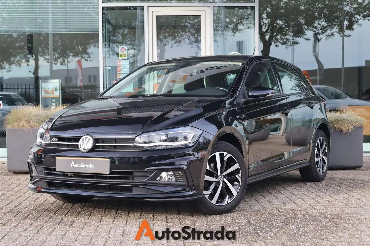 Photo 1 : Volkswagen Polo 2019 Petrol