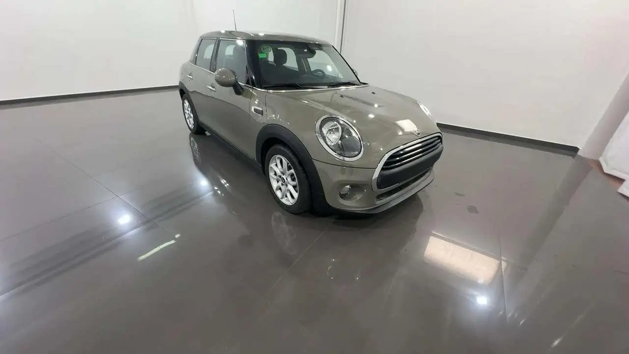 Photo 1 : Mini One 2019 Petrol