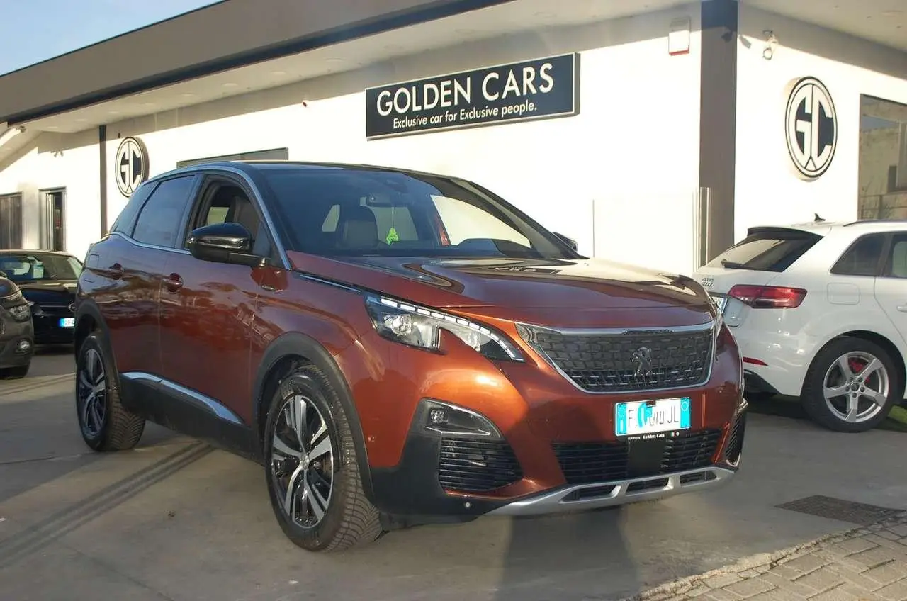 Photo 1 : Peugeot 3008 2019 Essence