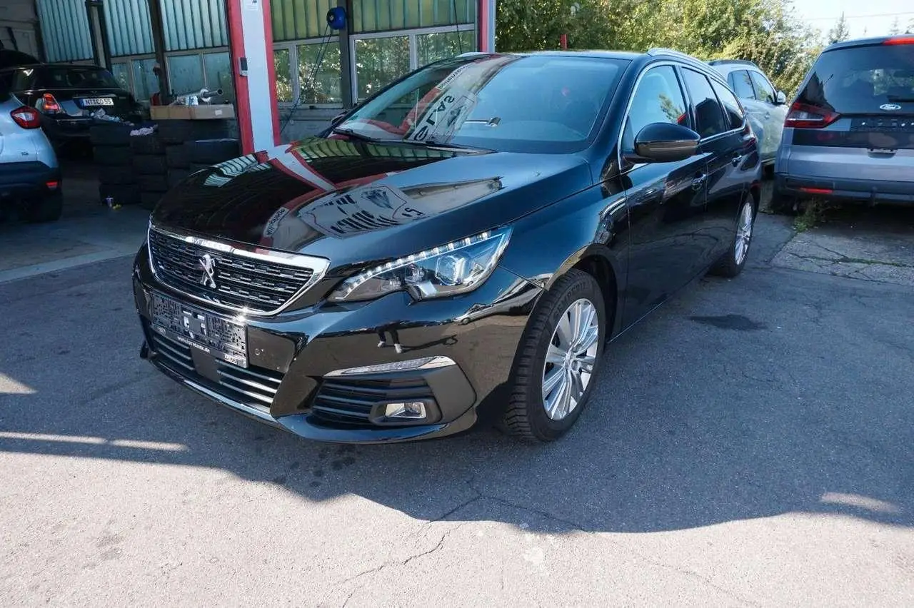 Photo 1 : Peugeot 308 2021 Essence