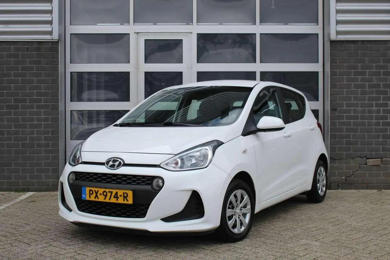 Photo 1 : Hyundai I10 2018 Essence