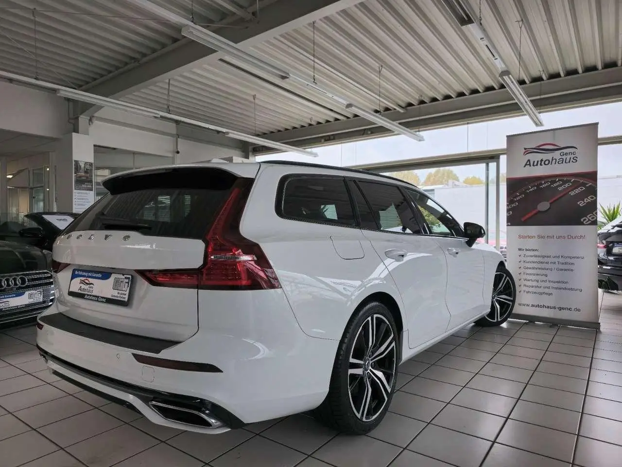 Photo 1 : Volvo V60 2020 Diesel