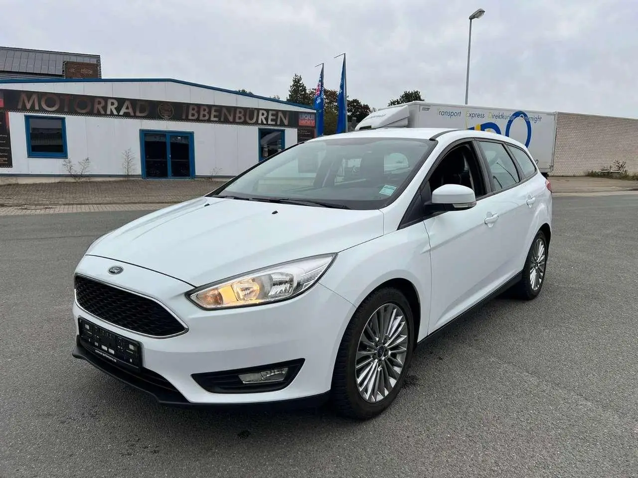 Photo 1 : Ford Focus 2017 Petrol