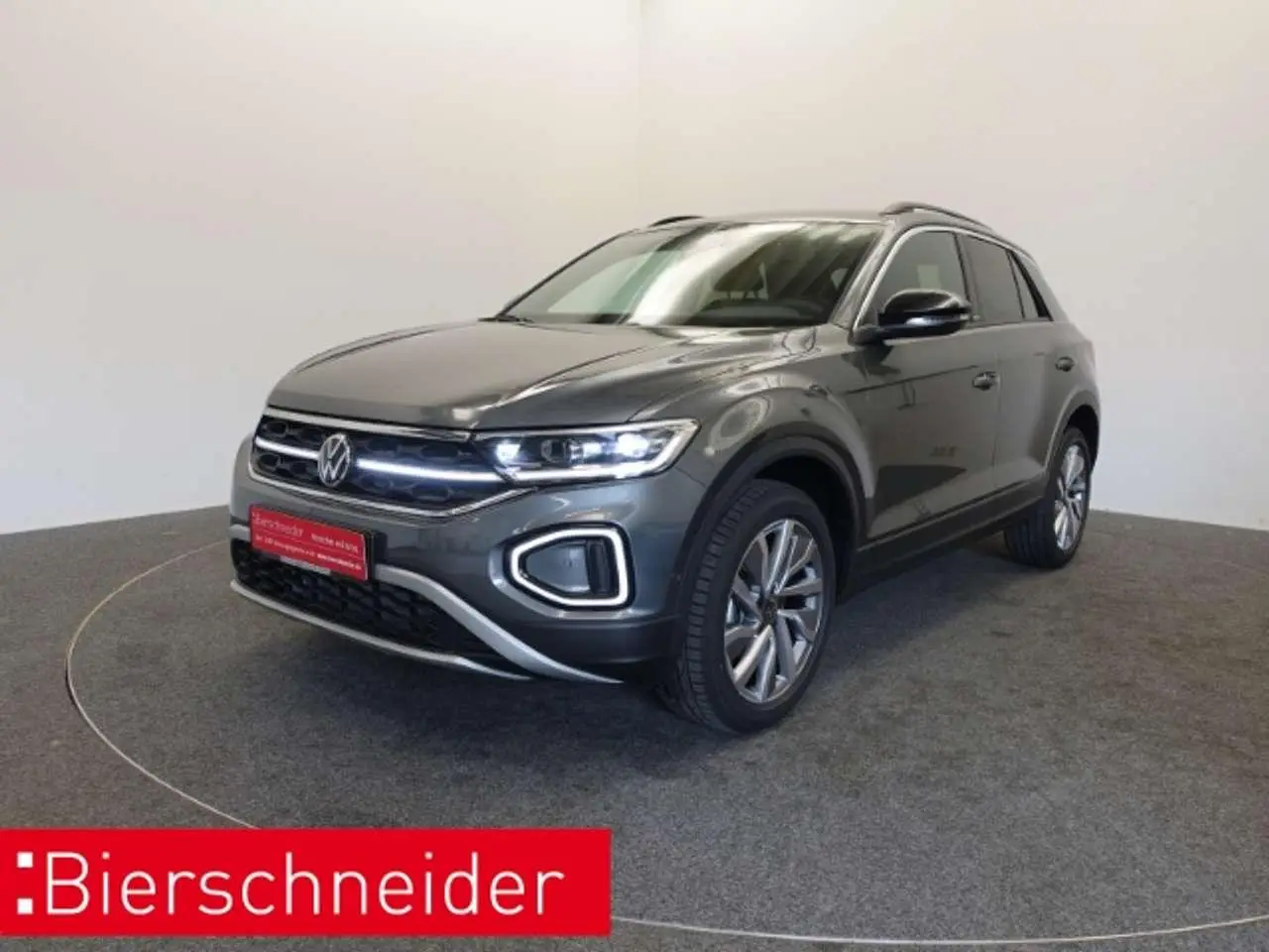 Photo 1 : Volkswagen T-roc 2024 Essence