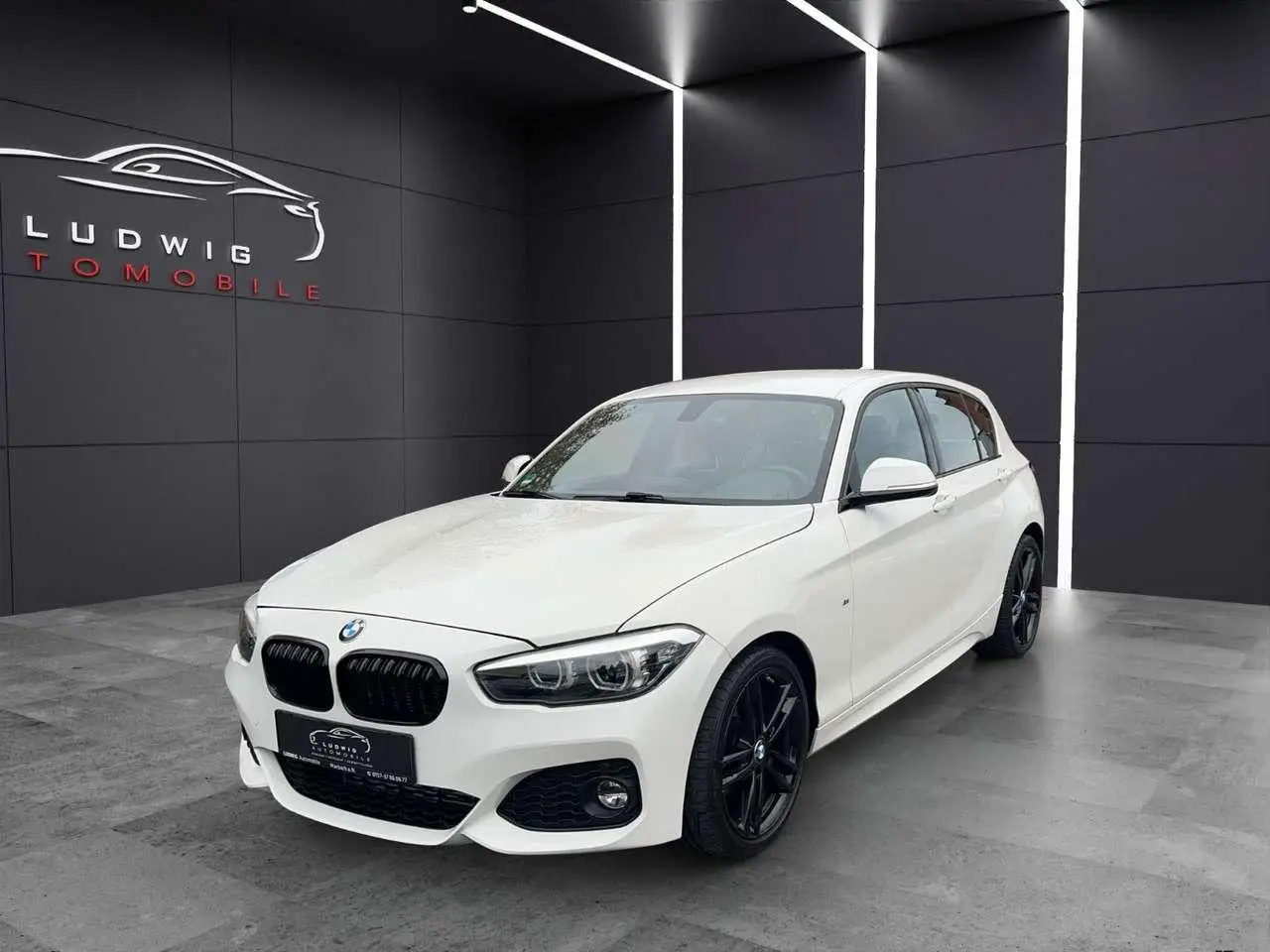 Photo 1 : Bmw Serie 1 2018 Petrol