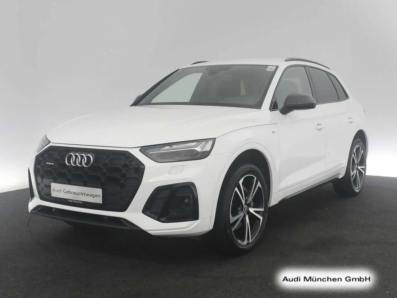 Photo 1 : Audi Q5 2021 Diesel