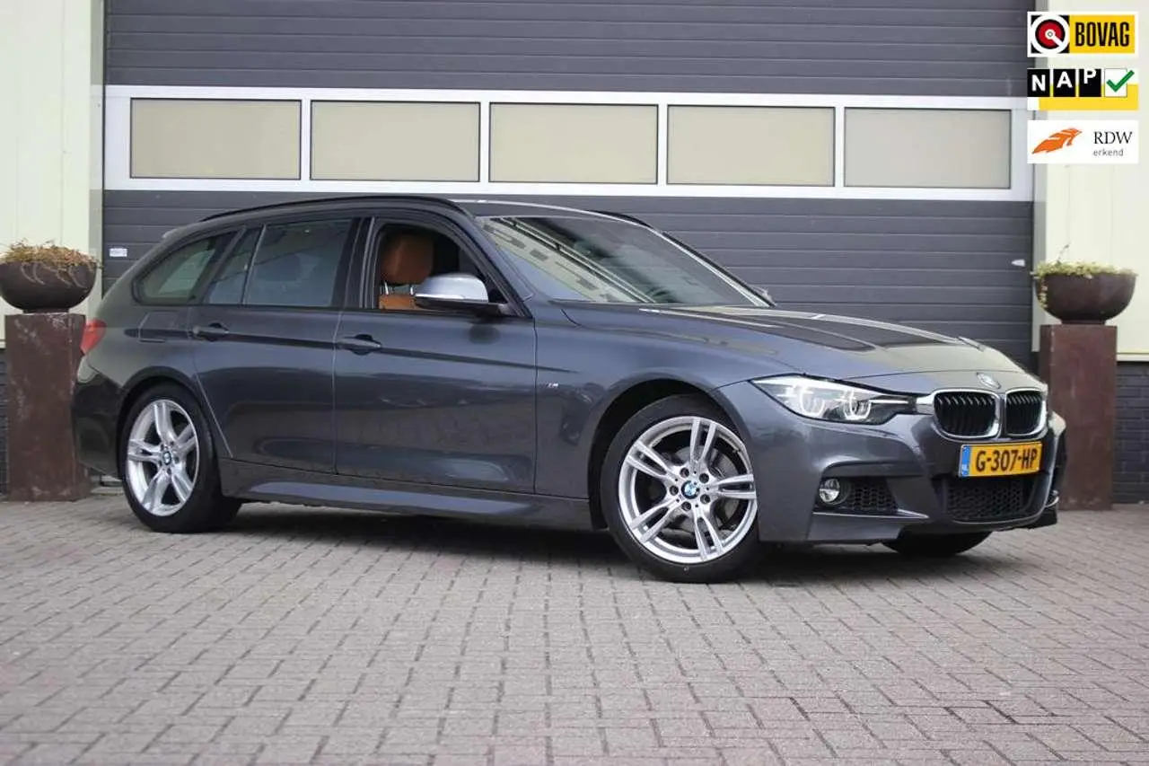 Photo 1 : Bmw Serie 3 2019 Petrol