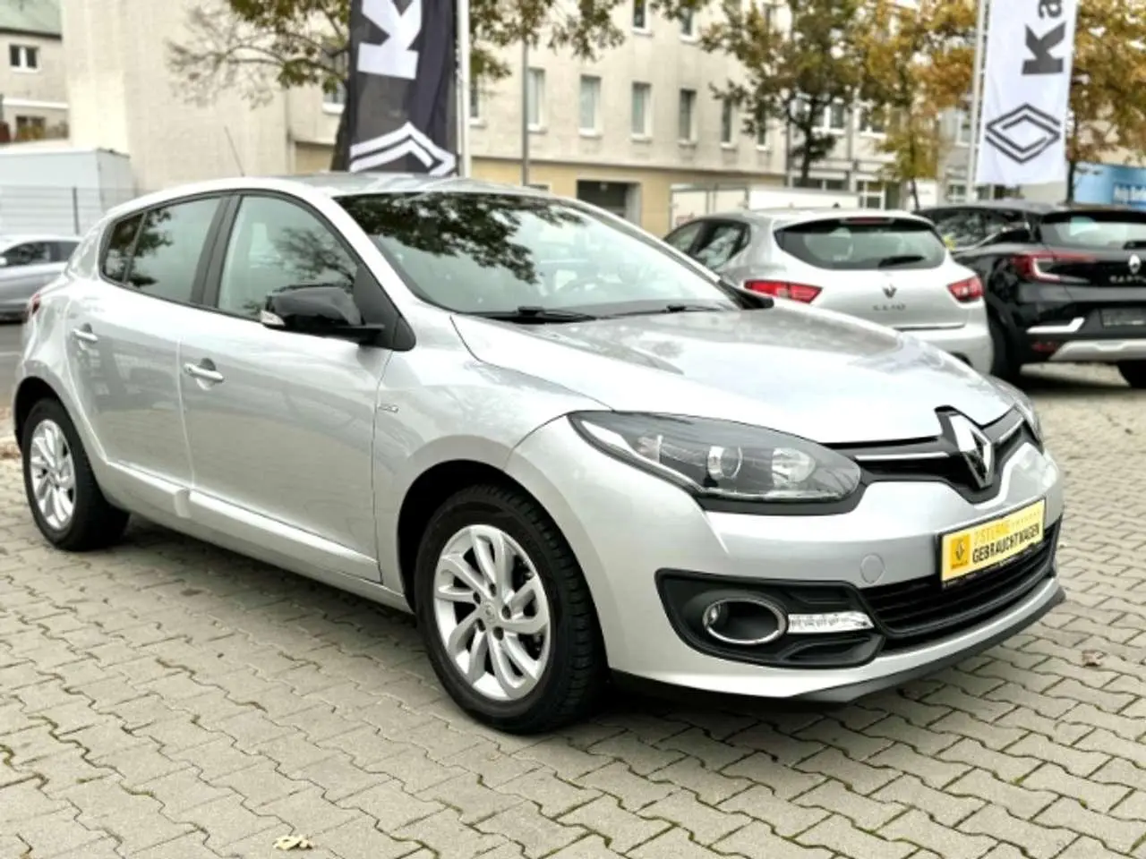 Photo 1 : Renault Megane 2015 Petrol