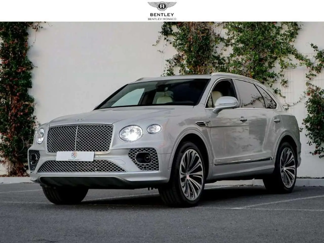 Photo 1 : Bentley Bentayga 2024 Essence