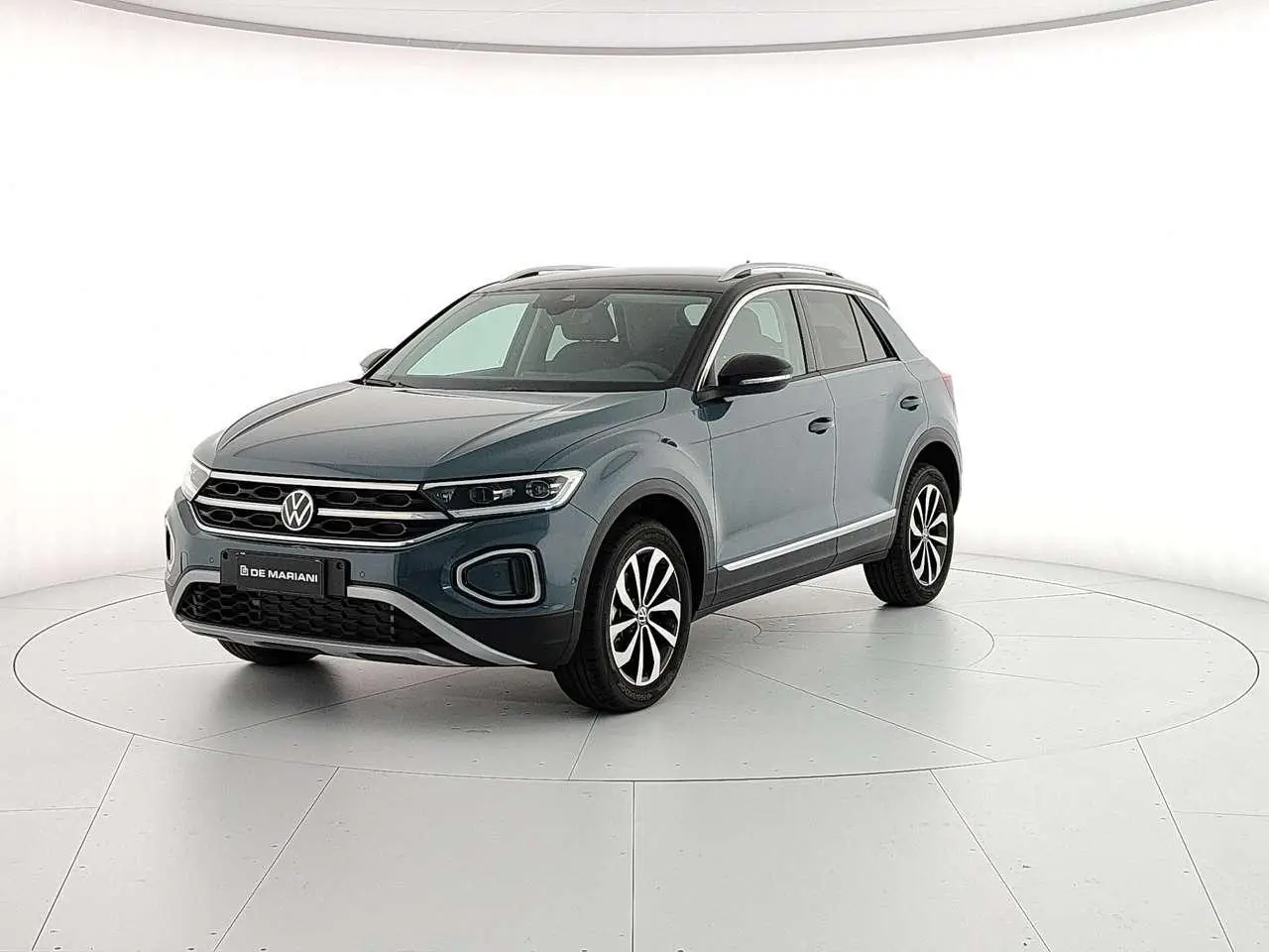 Photo 1 : Volkswagen T-roc 2024 Essence