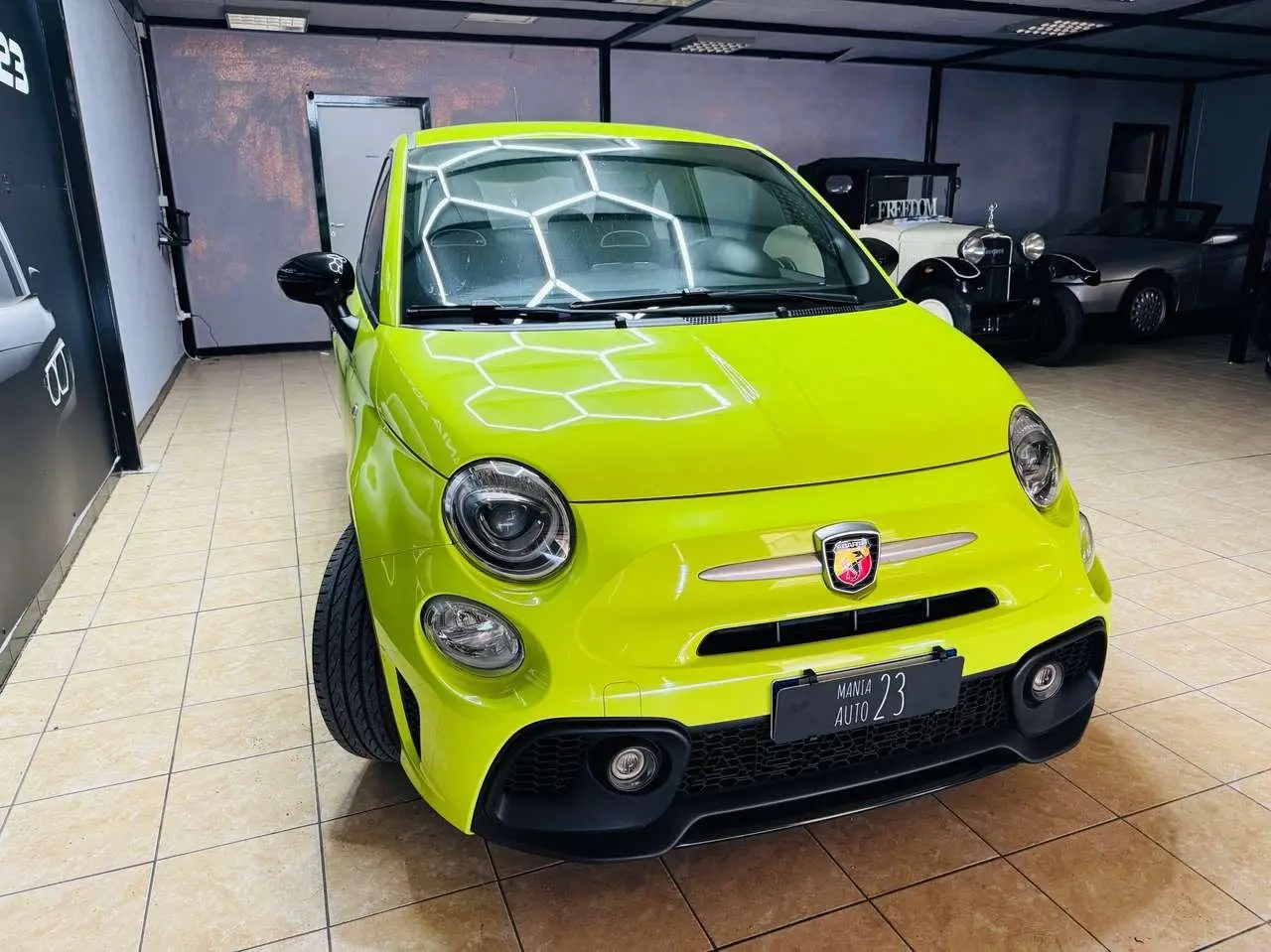 Photo 1 : Abarth 595 2021 Petrol