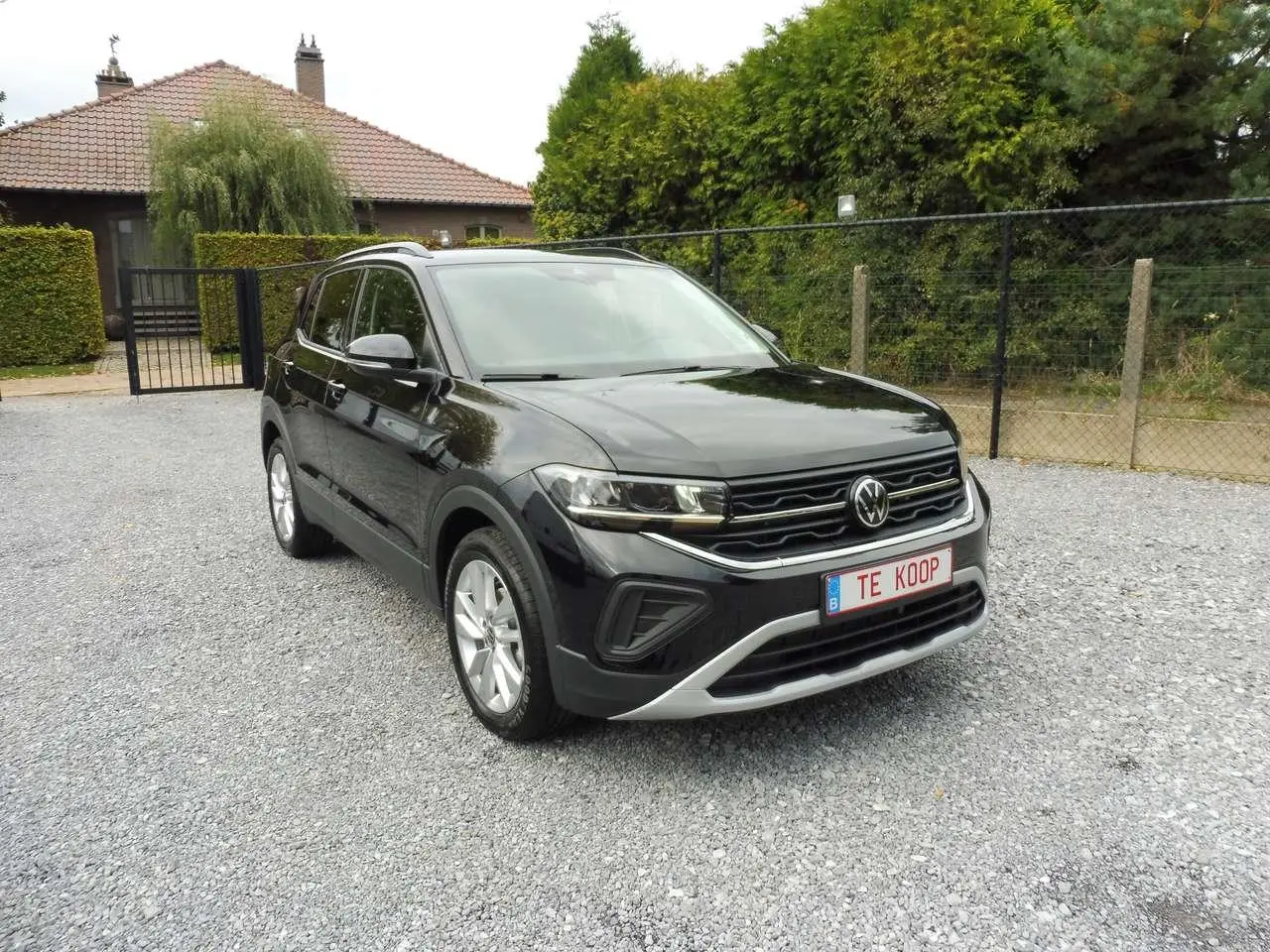 Photo 1 : Volkswagen T-cross 2024 Essence