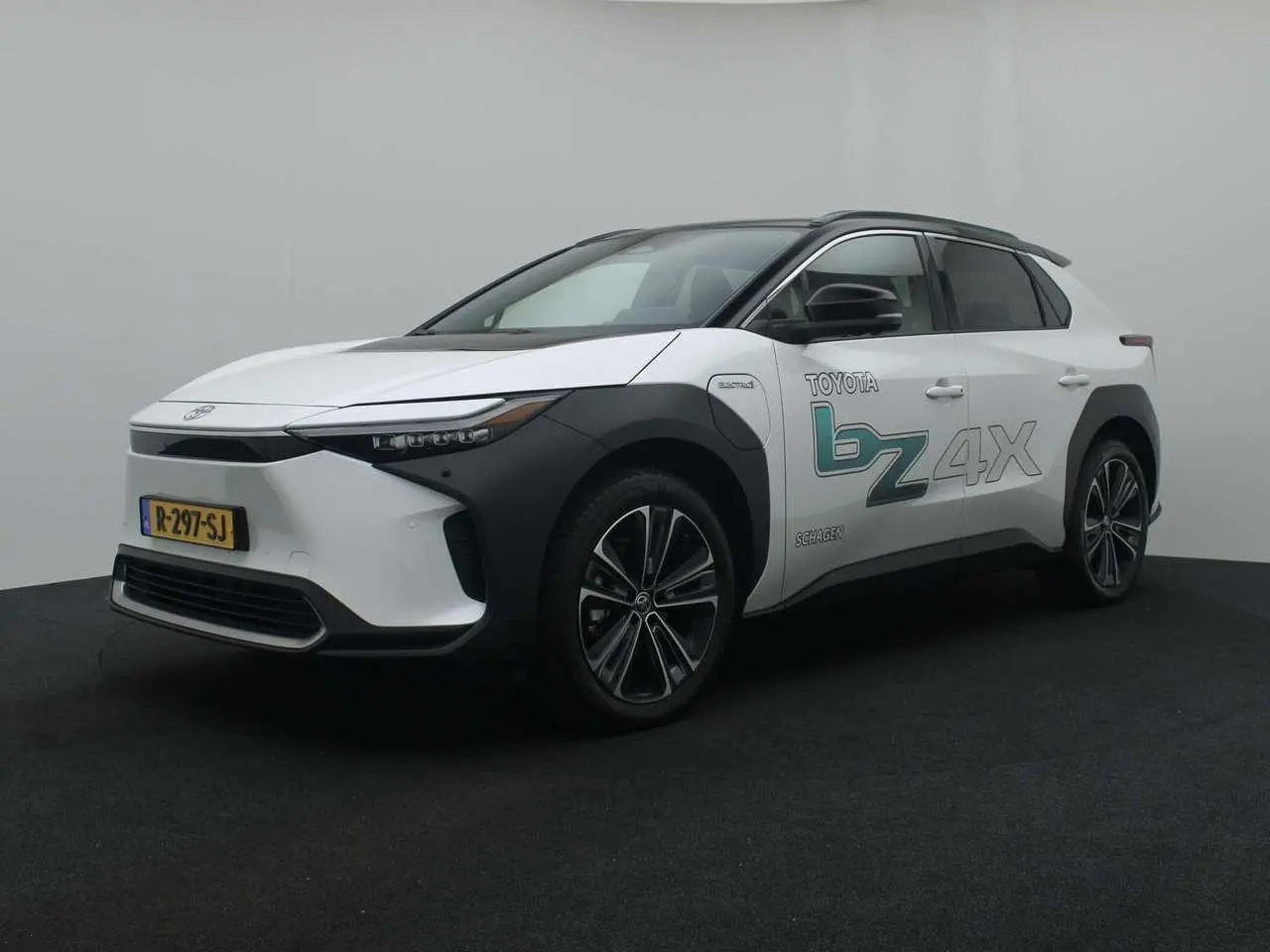 Photo 1 : Toyota Bz4x 2022 Électrique