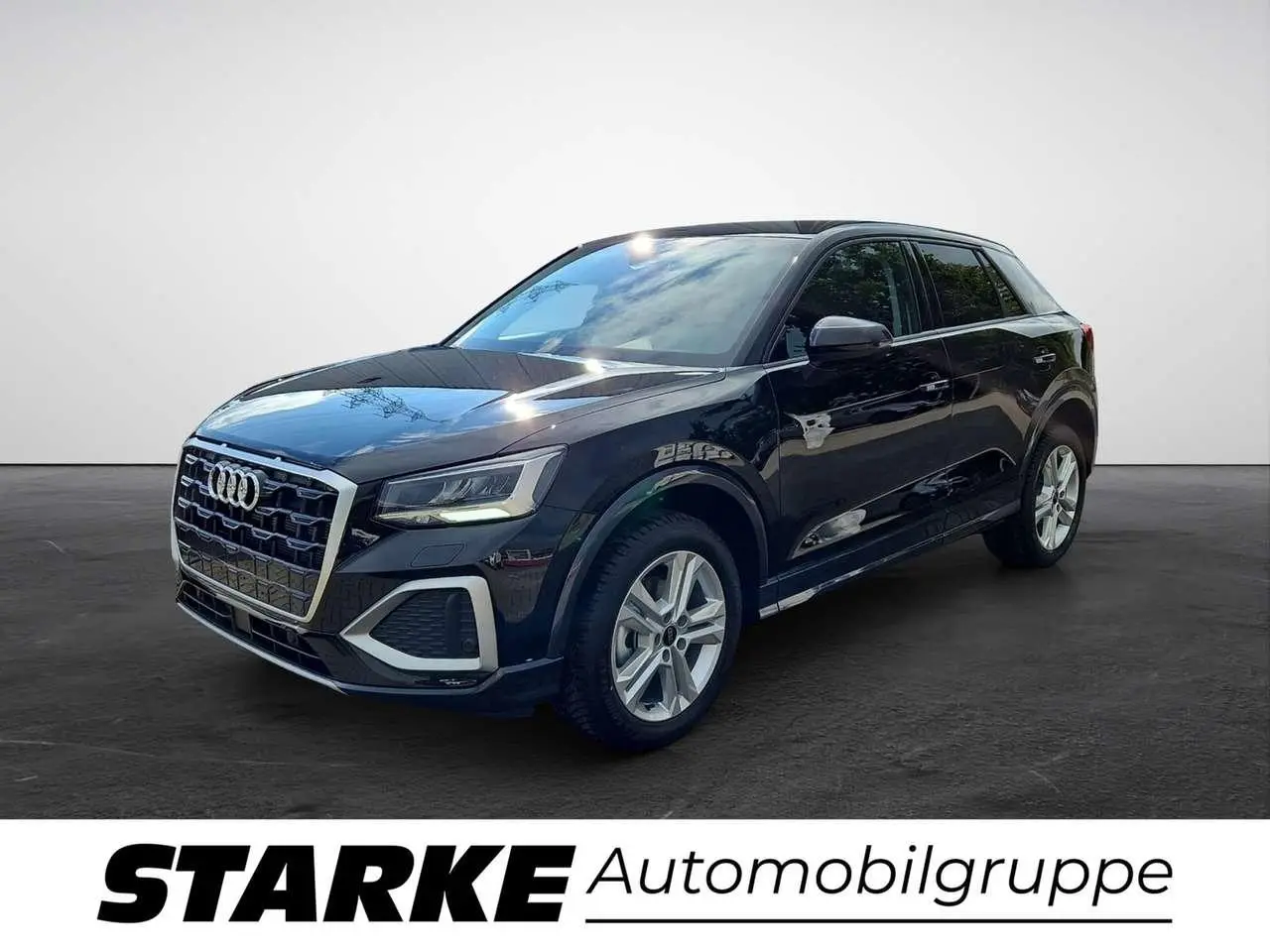 Photo 1 : Audi Q2 2024 Petrol