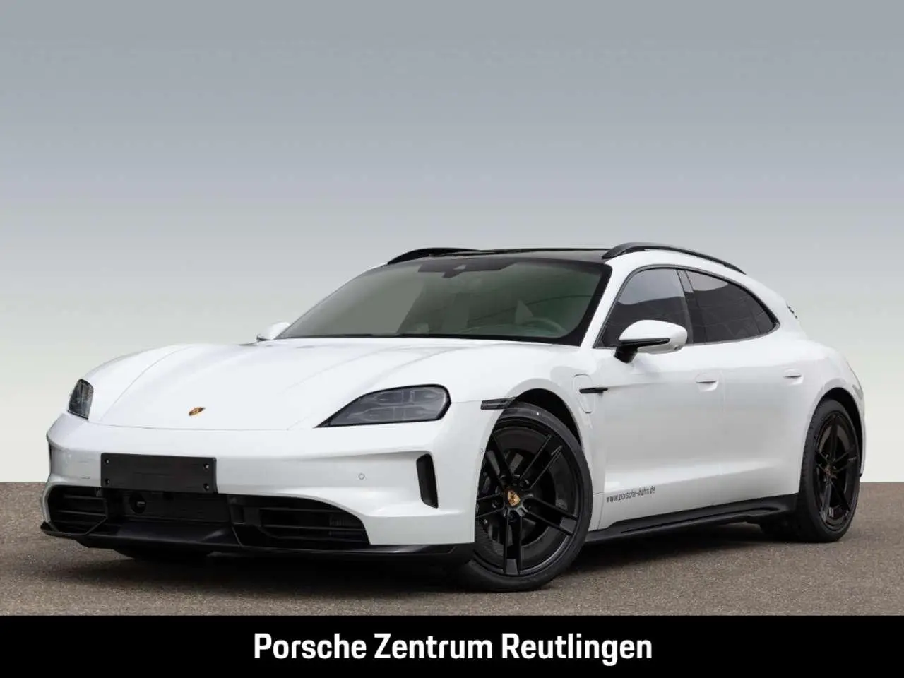 Photo 1 : Porsche Taycan 2024 Electric