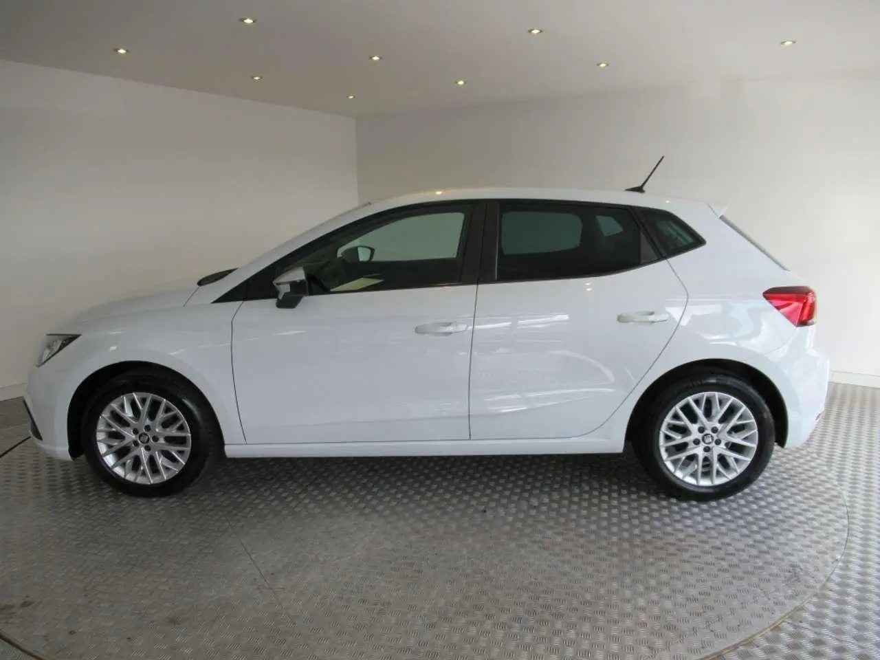 Photo 1 : Seat Ibiza 2019 Essence