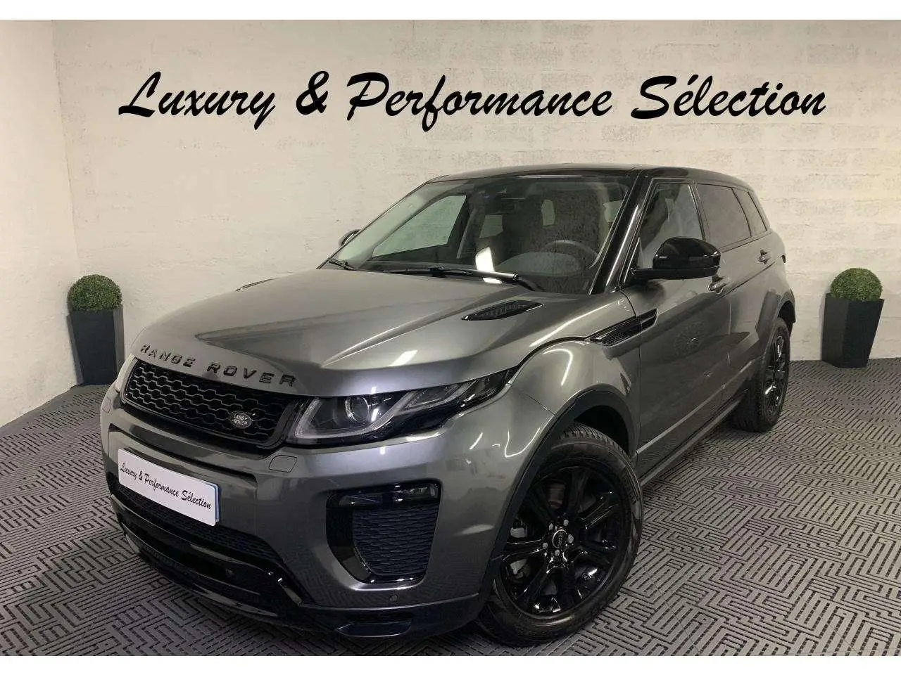 Photo 1 : Land Rover Range Rover Evoque 2017 Diesel