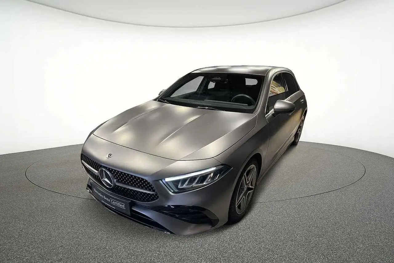 Photo 1 : Mercedes-benz Classe A 2023 Essence