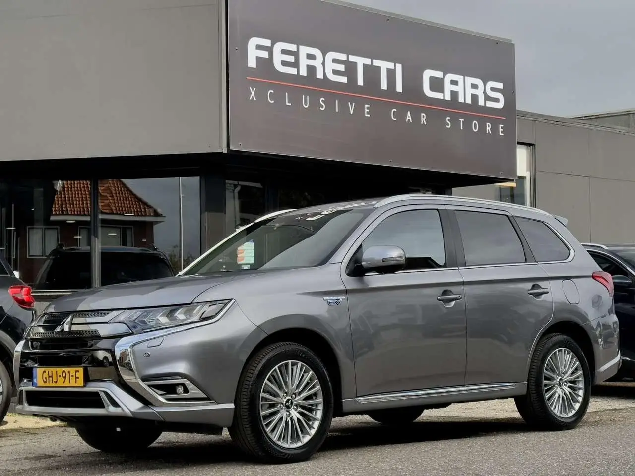 Photo 1 : Mitsubishi Outlander 2020 Hybride