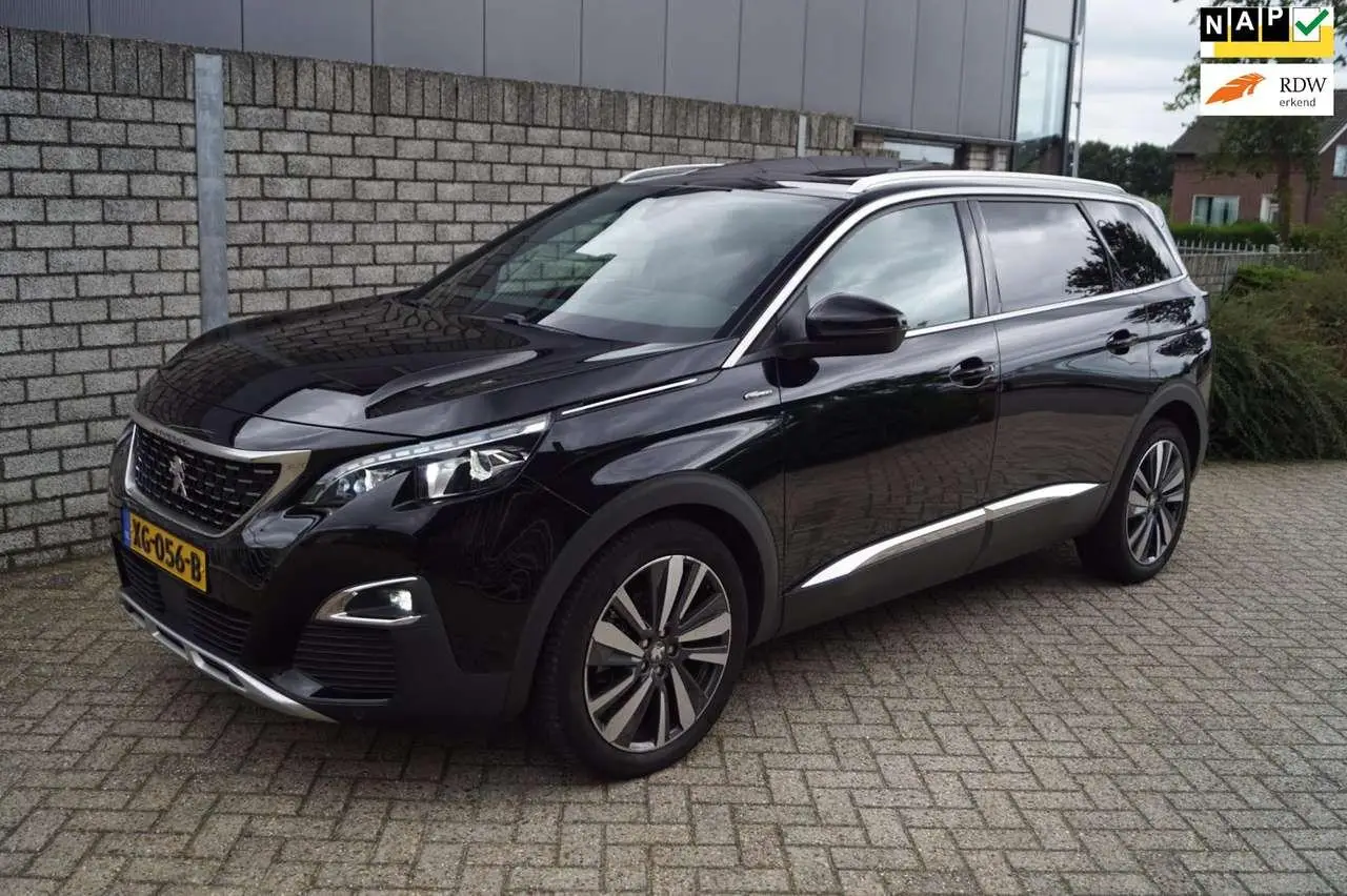 Photo 1 : Peugeot 5008 2019 Petrol