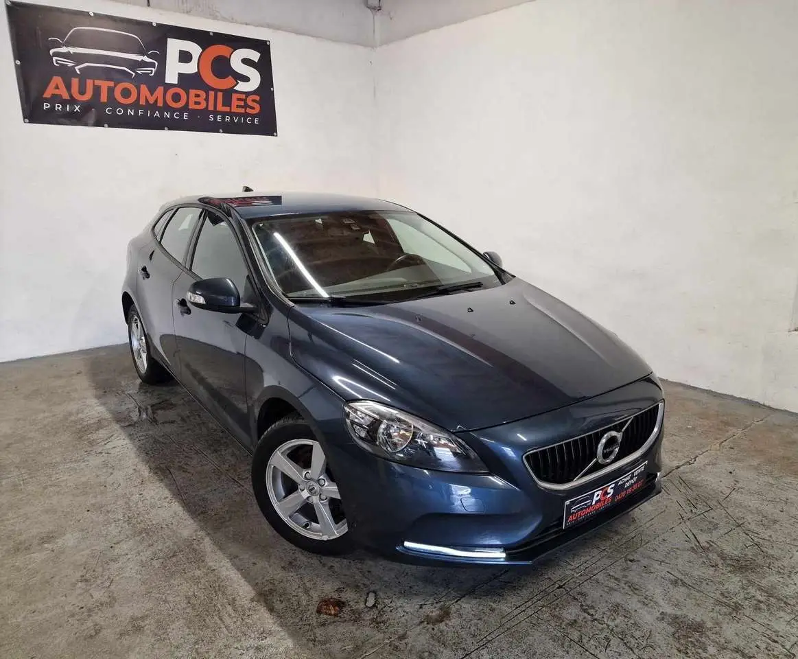 Photo 1 : Volvo V40 2018 Diesel