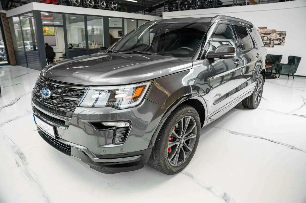 Photo 1 : Ford Explorer 2018 GPL