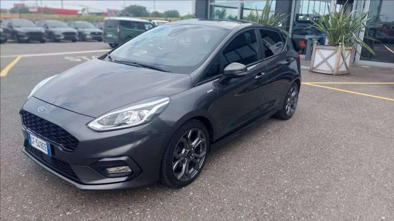 Photo 1 : Ford Fiesta 2021 Petrol