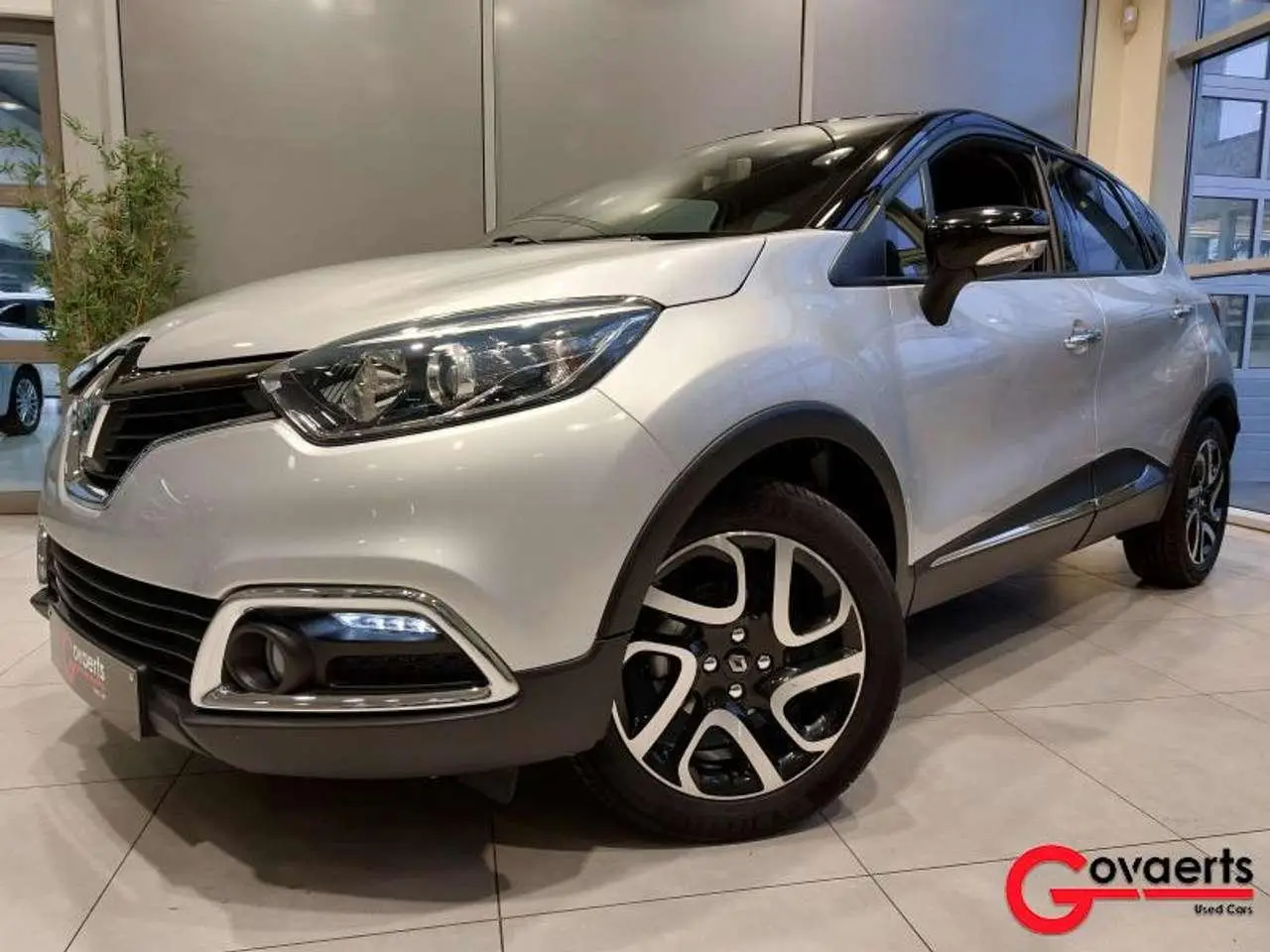 Photo 1 : Renault Captur 2015 Petrol