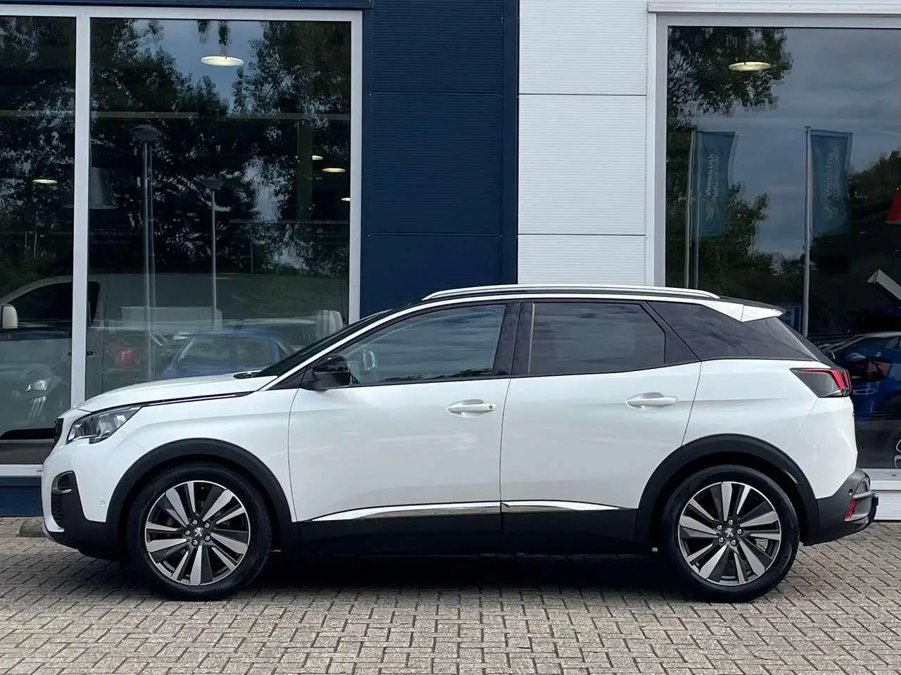 Photo 1 : Peugeot 3008 2017 Essence