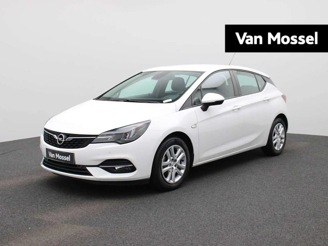 Photo 1 : Opel Astra 2020 Essence