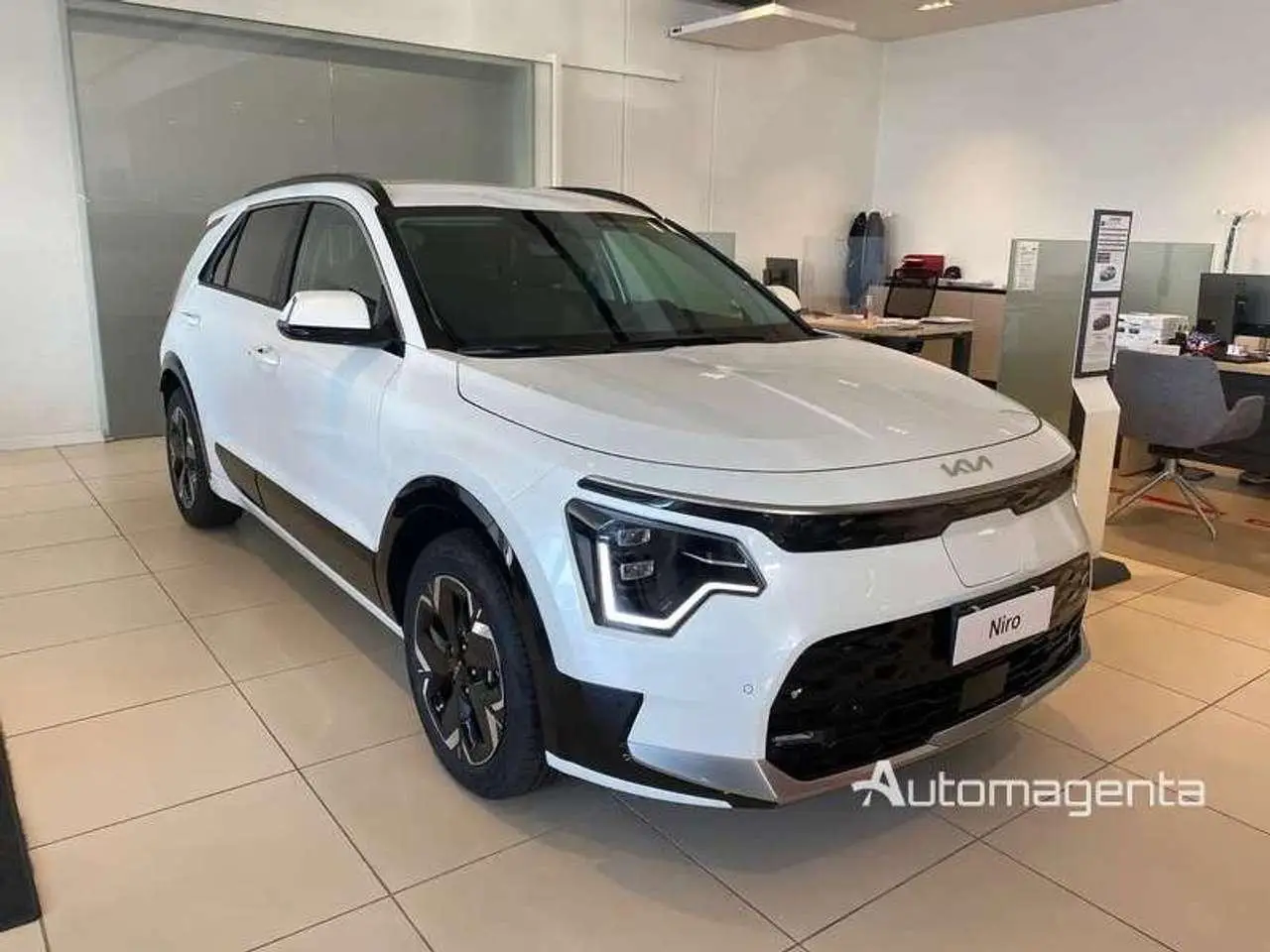 Photo 1 : Kia Niro 2023 Électrique