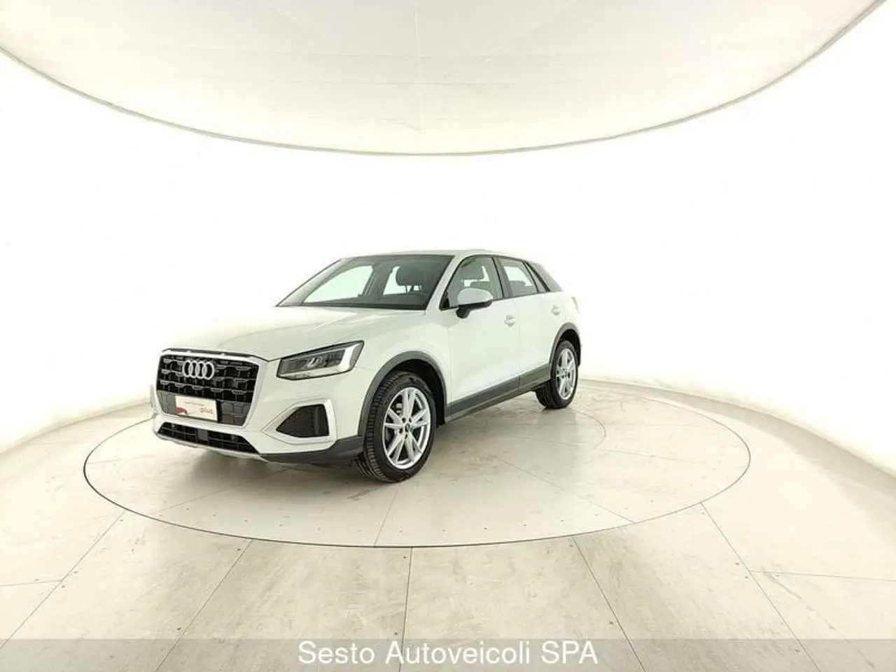 Photo 1 : Audi Q2 2021 Diesel