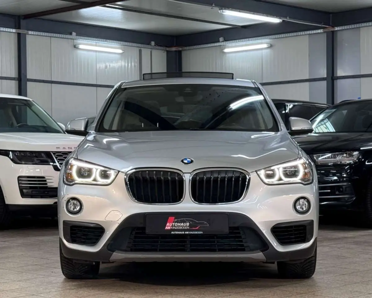 Photo 1 : Bmw X1 2017 Petrol