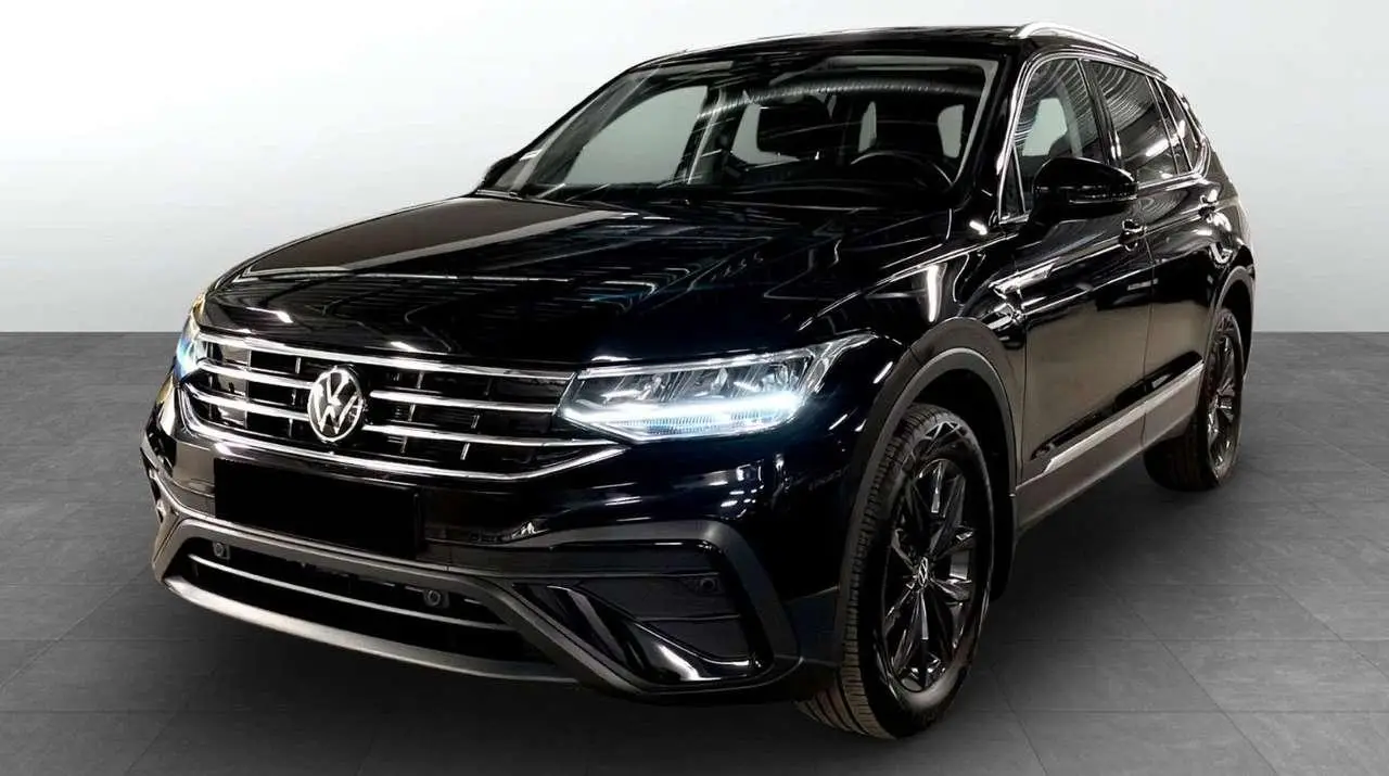 Photo 1 : Volkswagen Tiguan 2024 Petrol