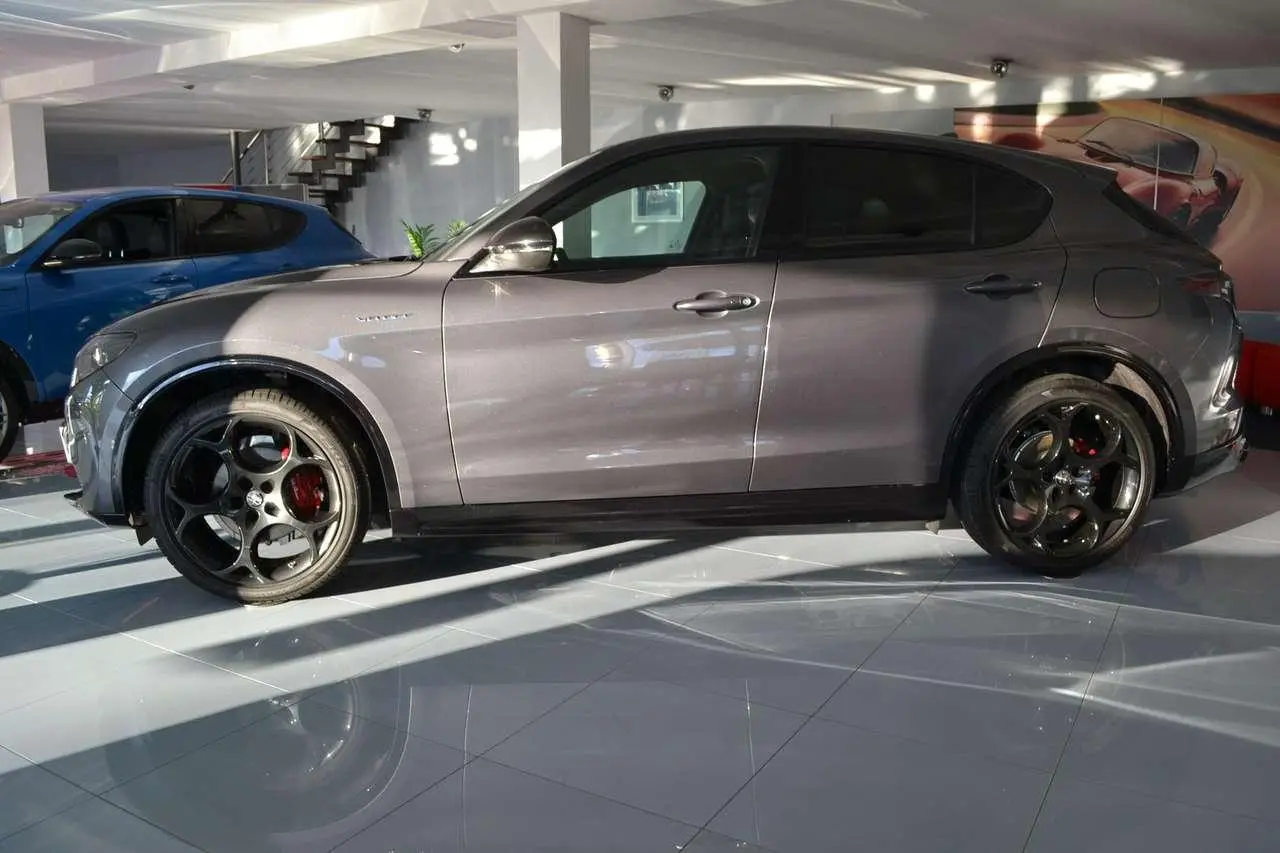 Photo 1 : Alfa Romeo Stelvio 2023 Diesel