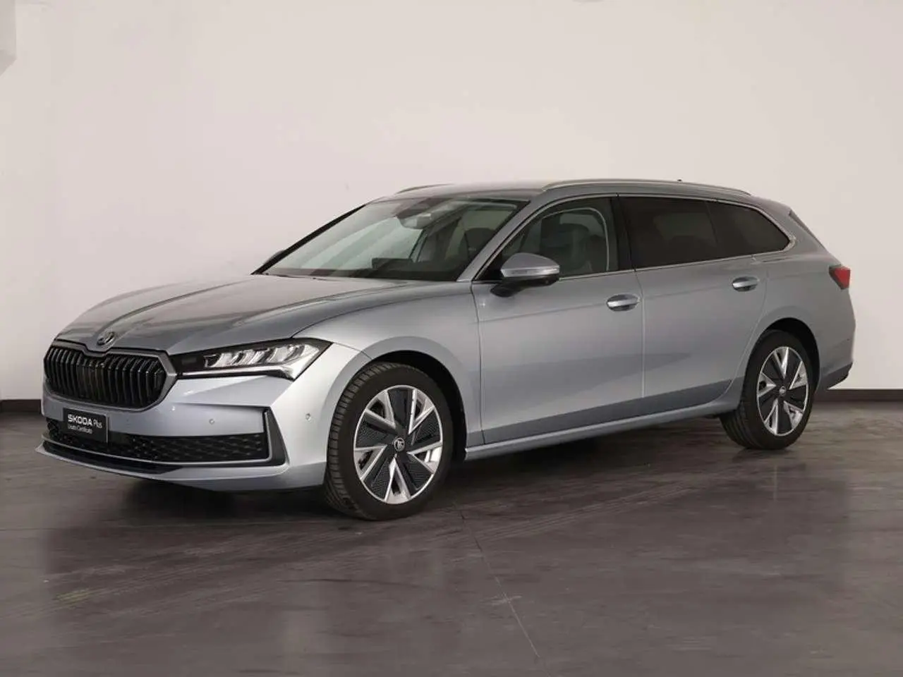 Photo 1 : Skoda Superb 2024 Diesel