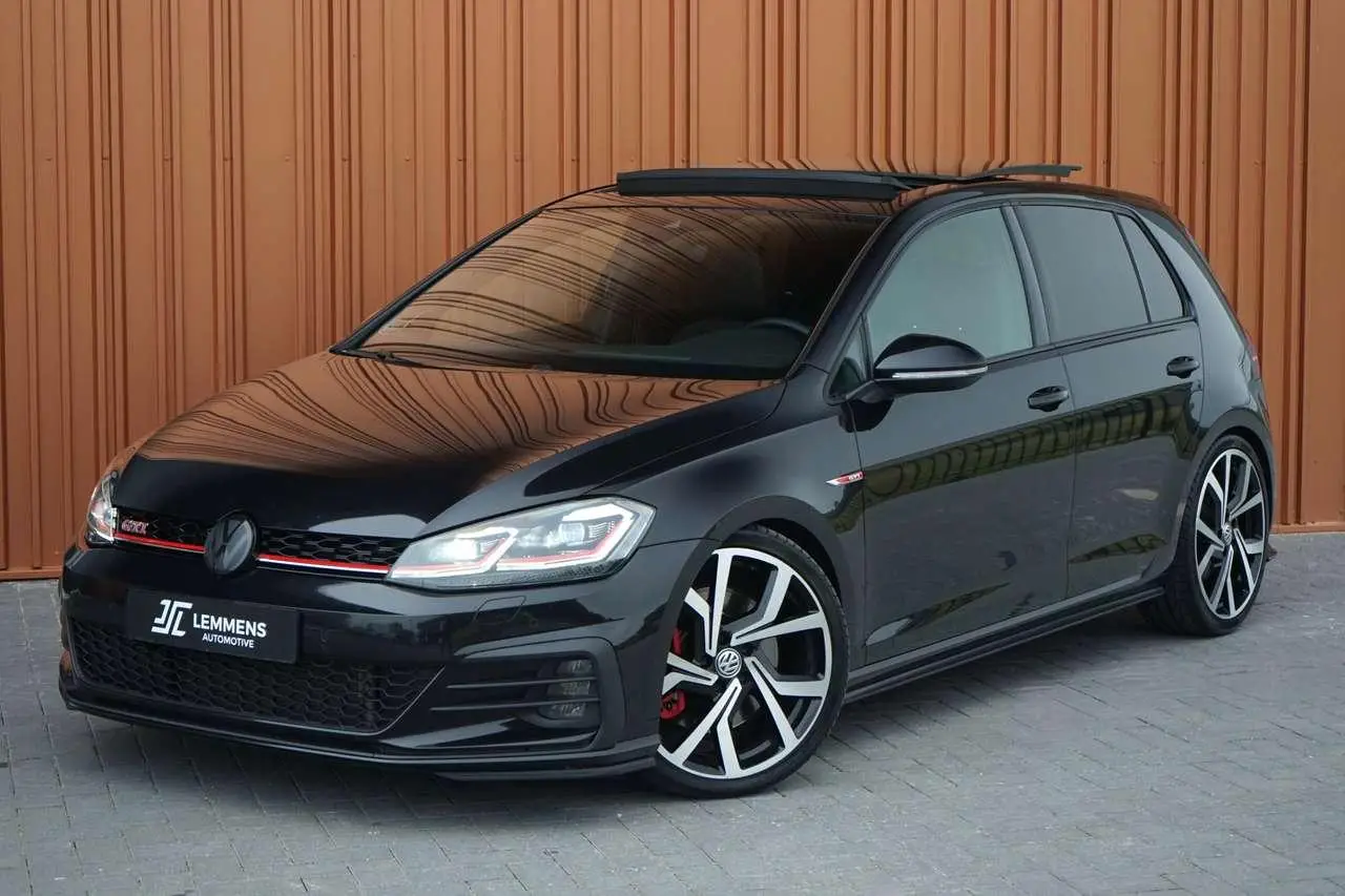 Photo 1 : Volkswagen Golf 2019 Essence