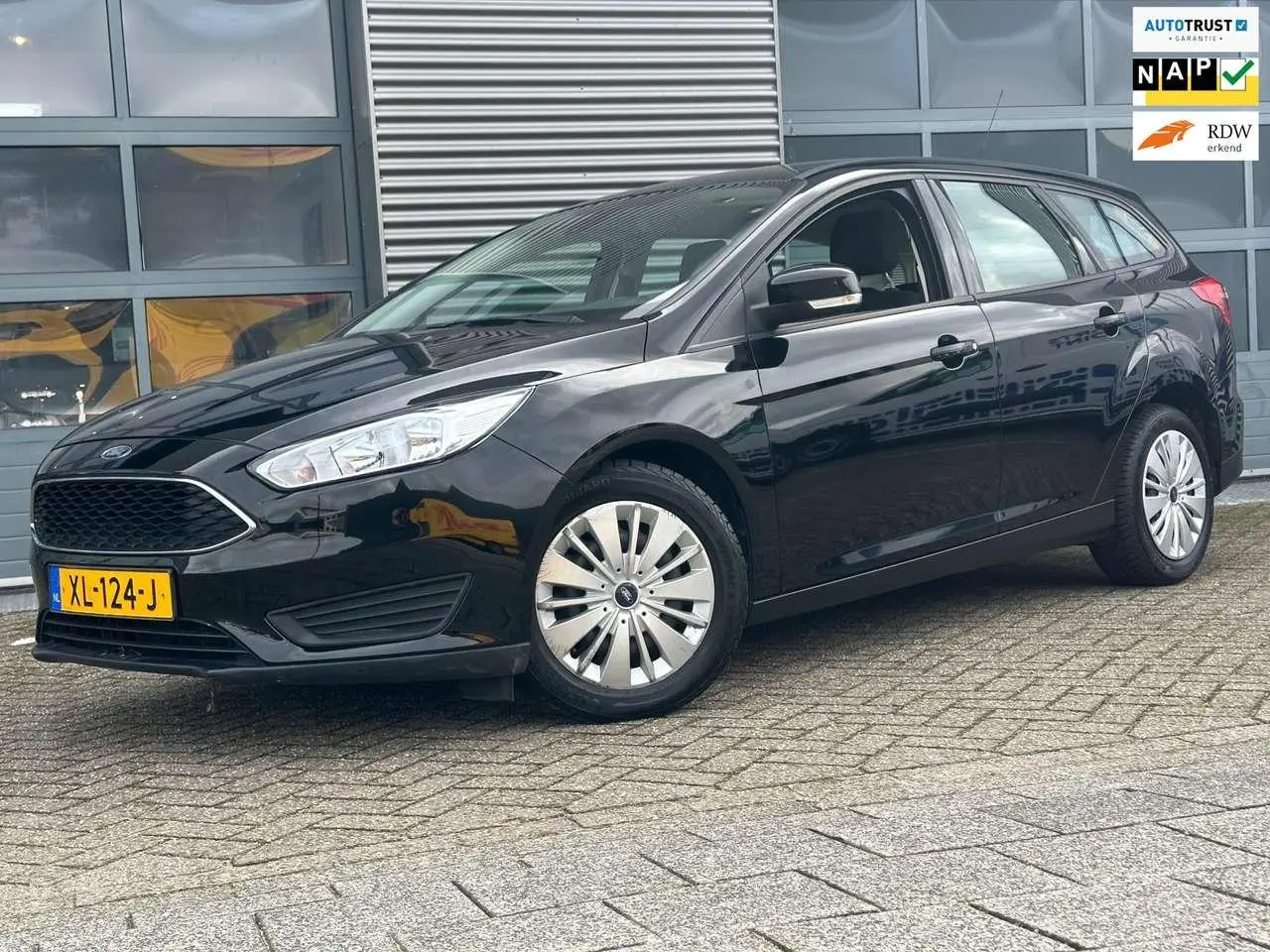 Photo 1 : Ford Focus 2017 Petrol