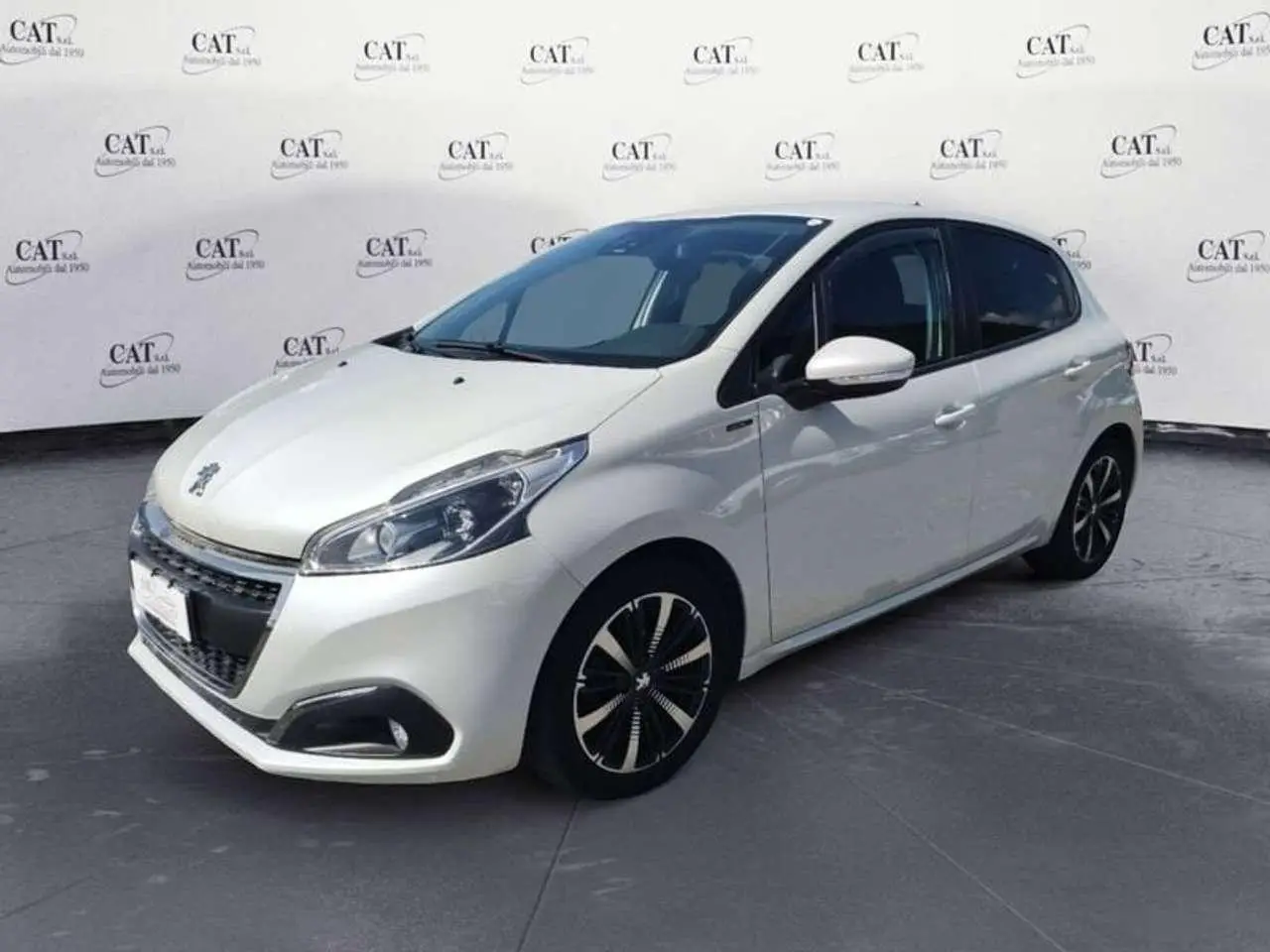 Photo 1 : Peugeot 208 2018 Petrol