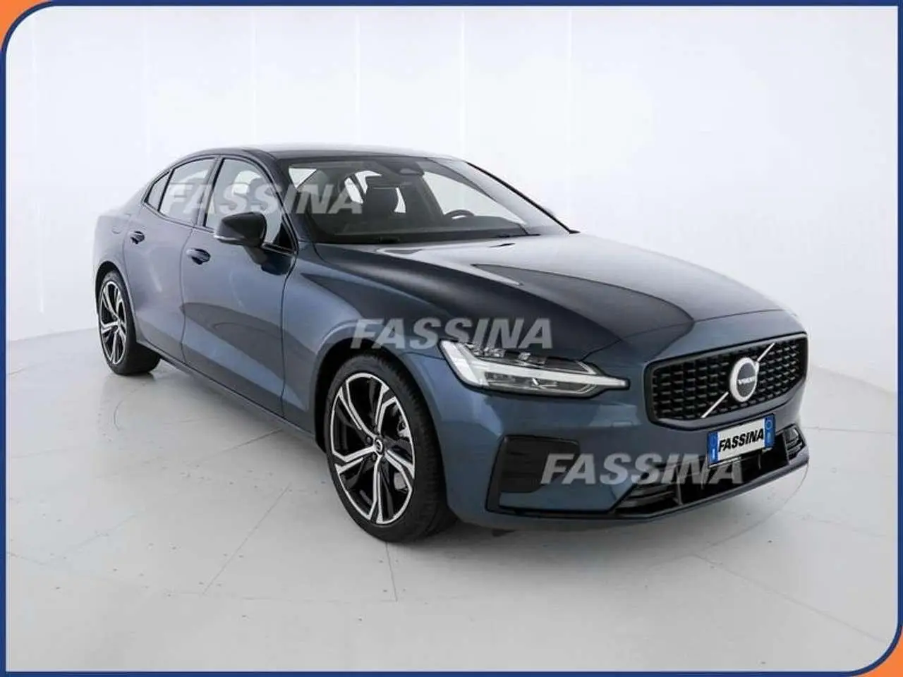 Photo 1 : Volvo S60 2024 Hybride