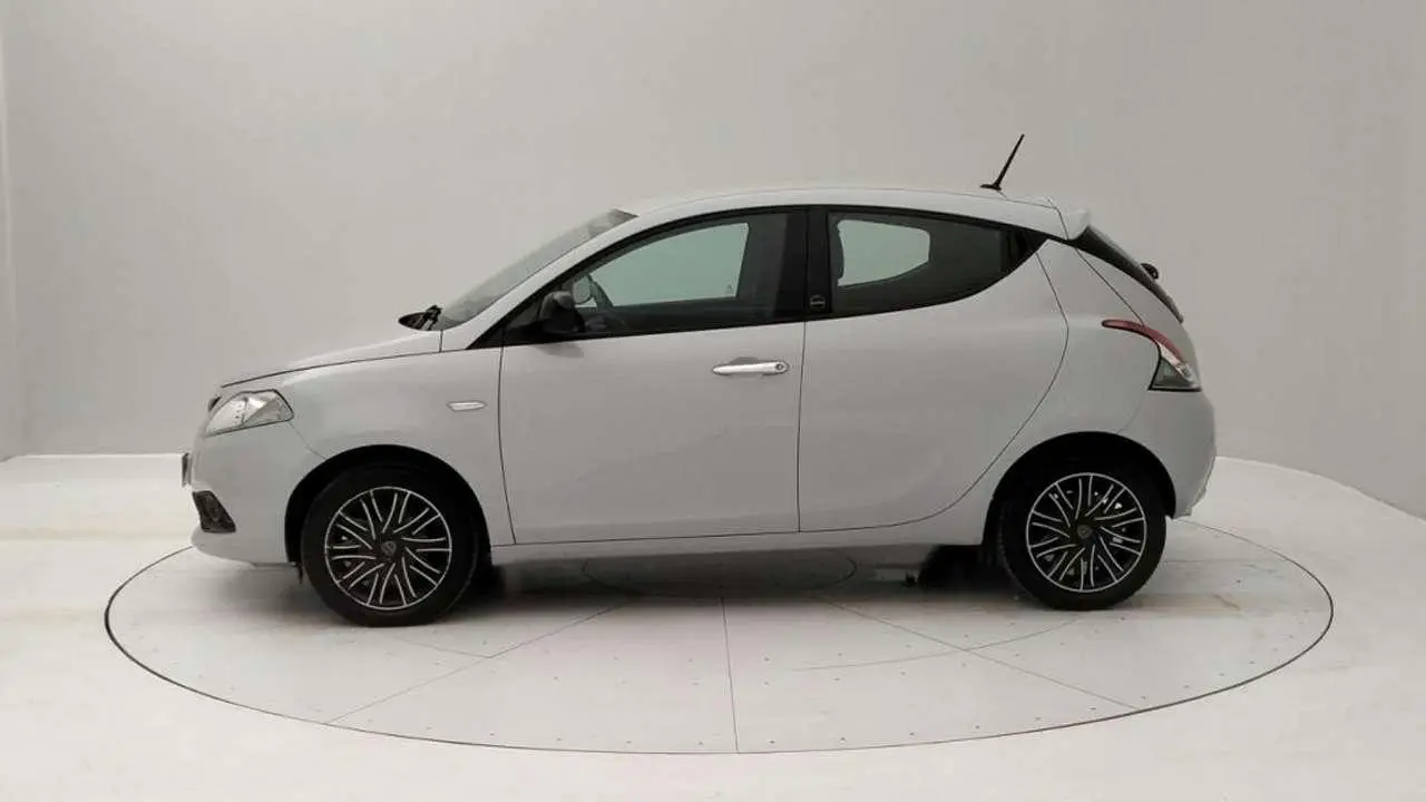 Photo 1 : Lancia Ypsilon 2020 Hybride