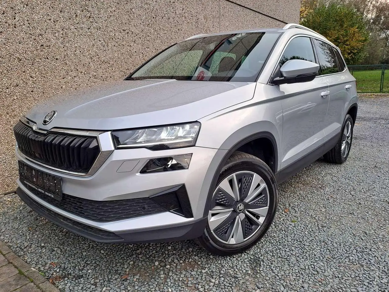 Photo 1 : Skoda Karoq 2023 Essence